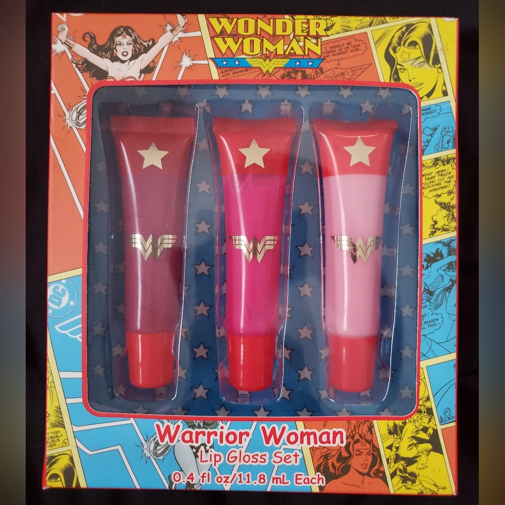 NIB Wonder Woman Lip Gloss Set